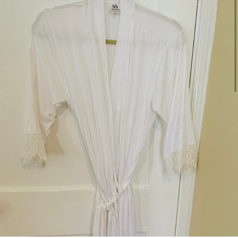 Handmade Bride Getting Ready Jersey & Lace Robe - Picture 2 of 5